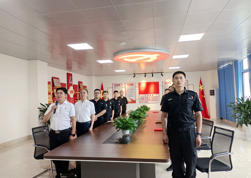 泸县分公司党支部 开展“五红”主题党日活动(图5) 合唱《没有共产党就没有新中国》.jpg