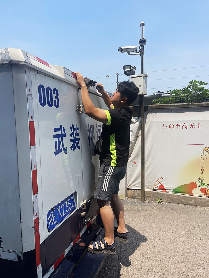 阳光很烈你们很帅|致敬银通公司高温下的坚守者(图5) 照片6.jpg