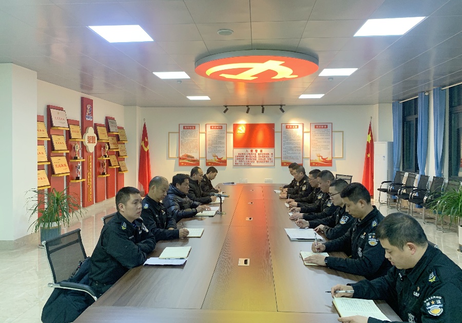 泸县分公司党支部召开2024年度组织生活会和民主评议党员会议(图1) 会议照片2.jpg