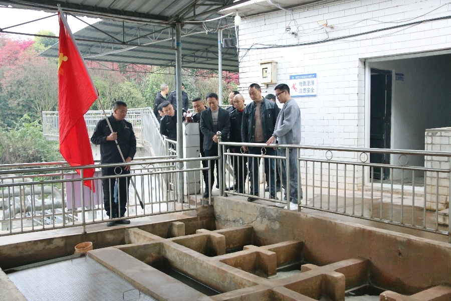 水厂参观.JPG