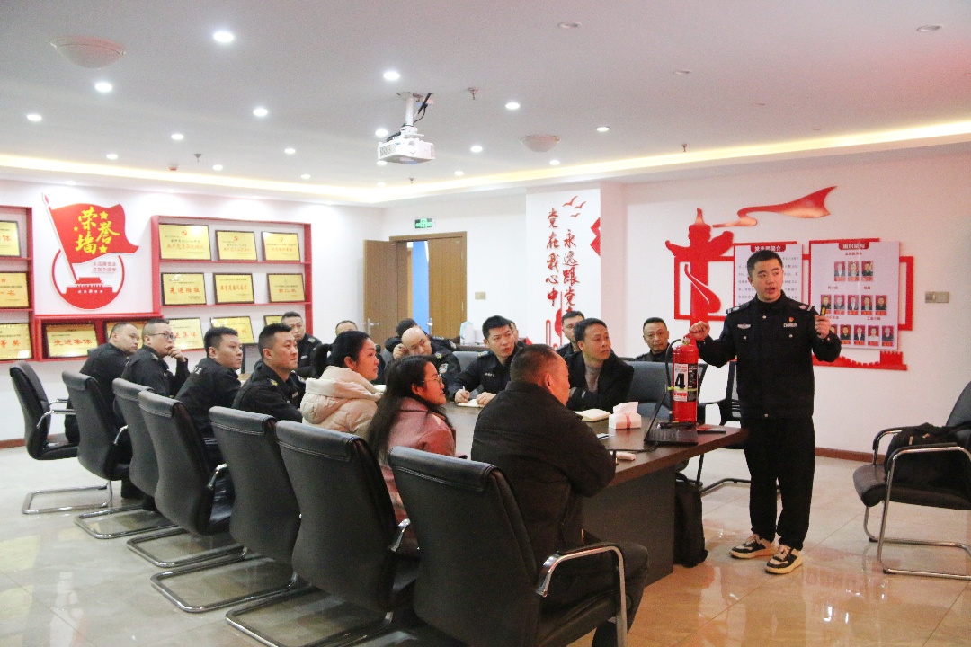 消防知识安全培训.JPG
